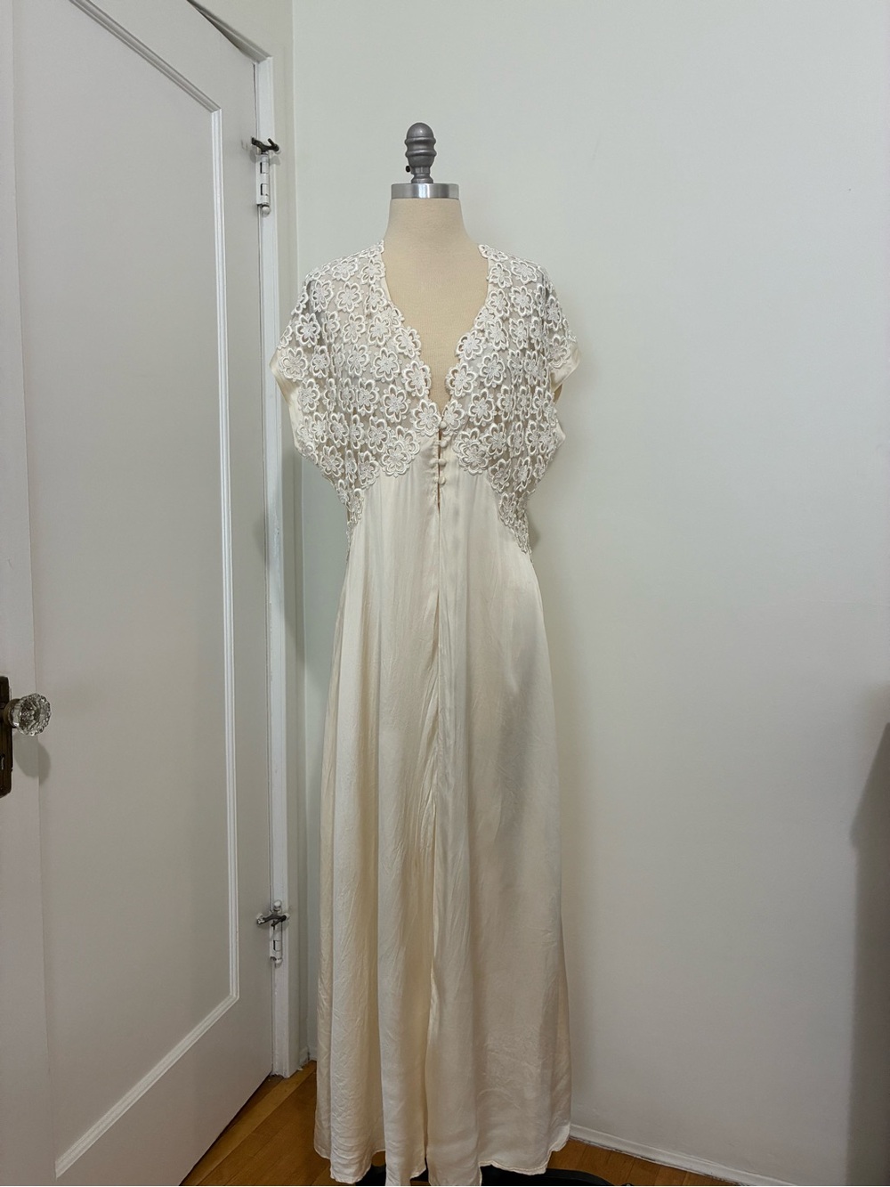 Vintage La Senza 100% silk dressing gown